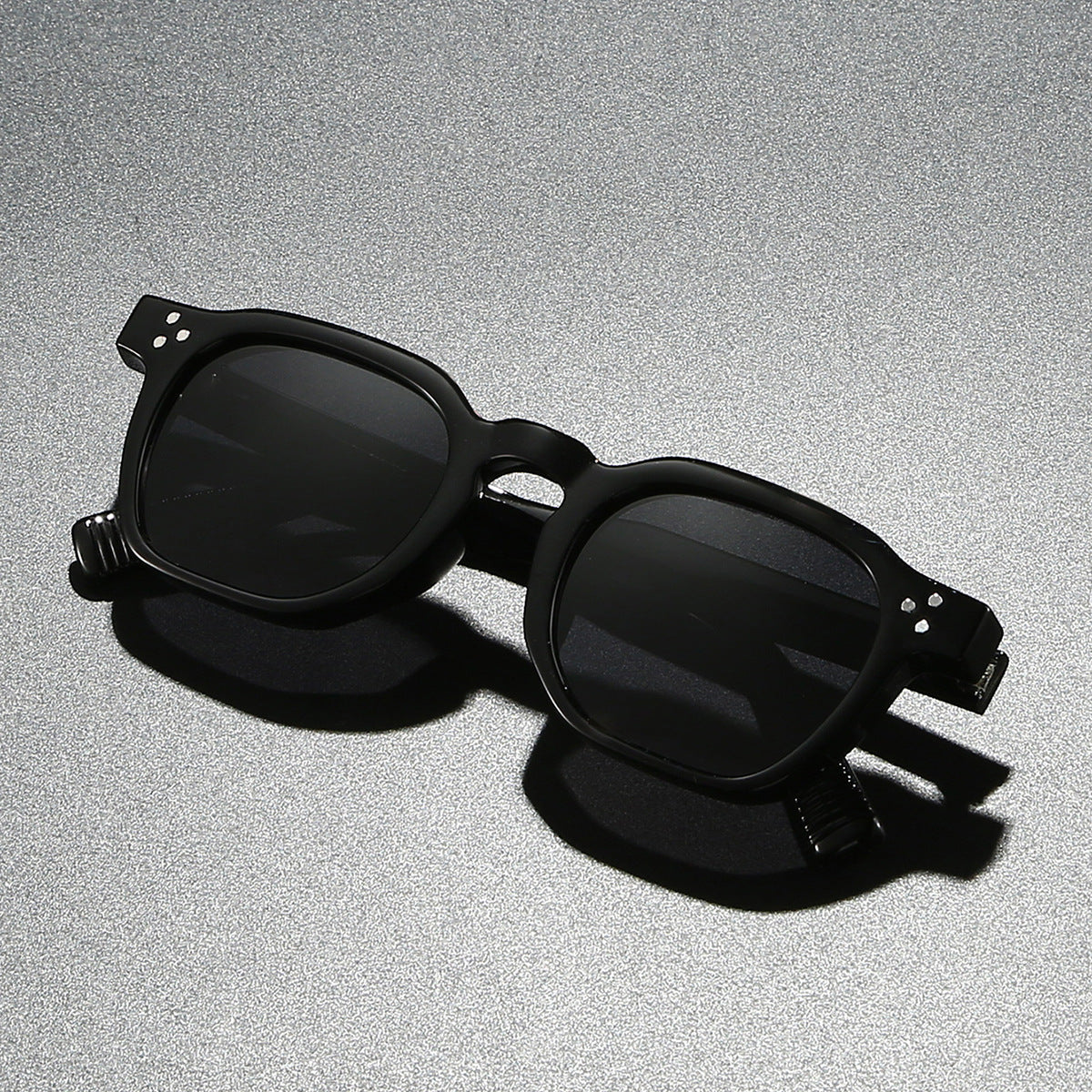 Axton Retro Sunglasses